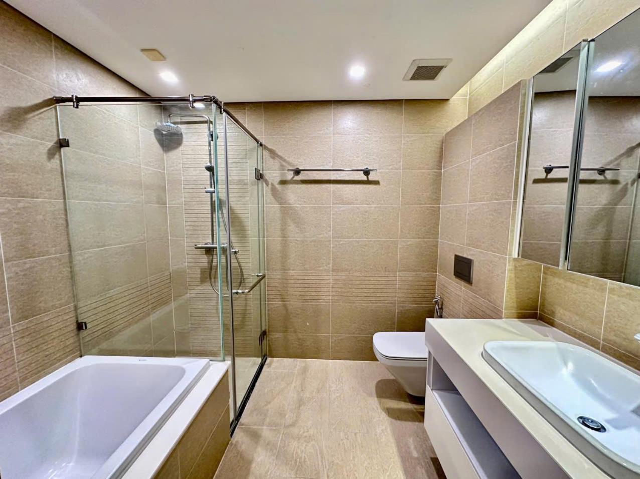 Luxury Apartment In Vinhomes Metropolis Hanoi Eksteriør bilde